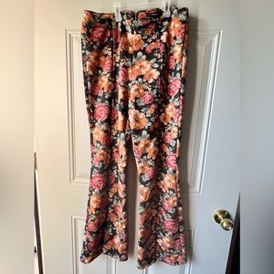 NWT Forever 21 Floral Flare Pants Size Large